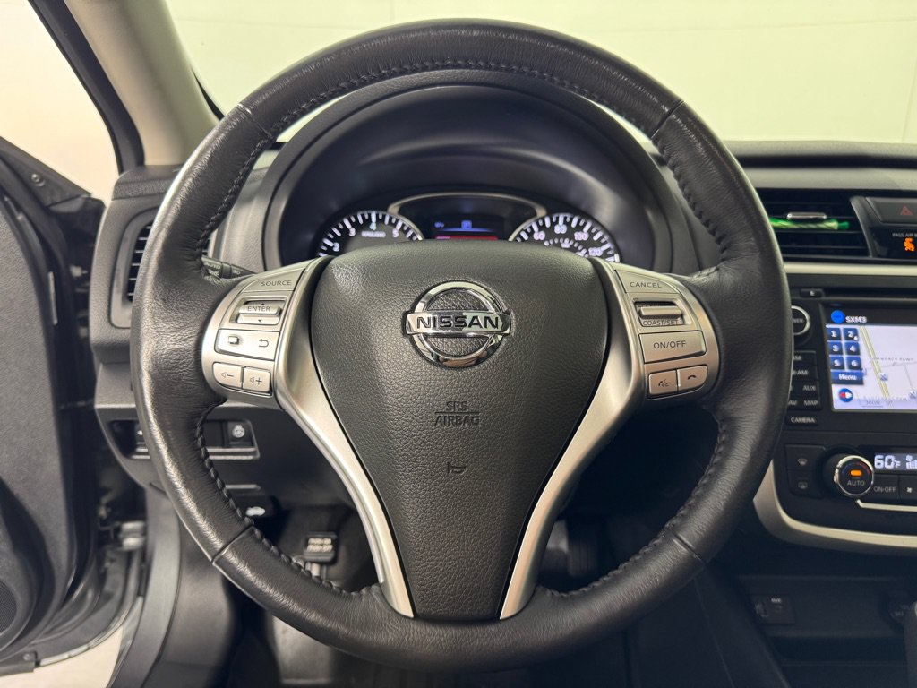 Used 2017 Nissan Altima 2.5 SV w/ Convenience Package FWD image 14