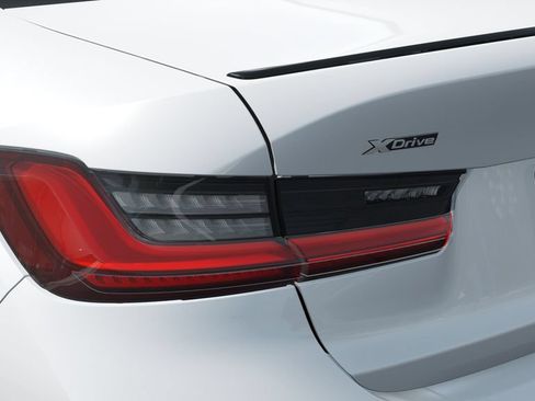 New 2026 BMW 330i xDrive Sedan w/ M Sport Package AWD/4WD image 8