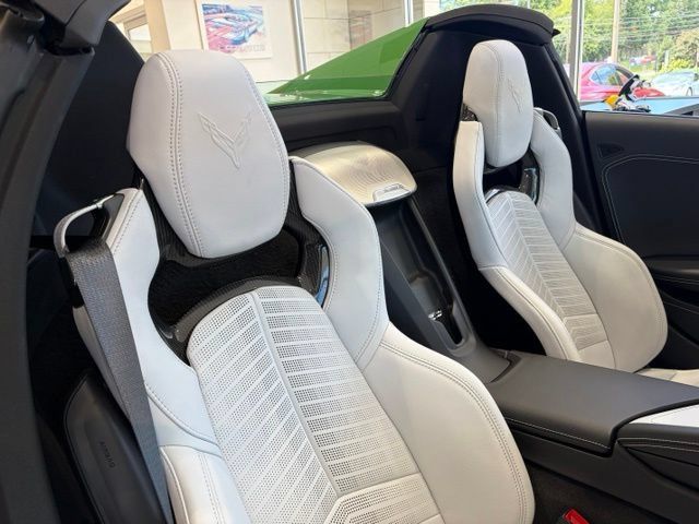 Used 2026 Chevrolet Corvette Stingray Preferred Conv w/ Z51 Performance Package RWD image 19