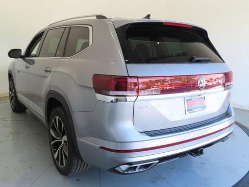 New 2026 Volkswagen Atlas SEL Premium R-Line AWD/4WD image 7