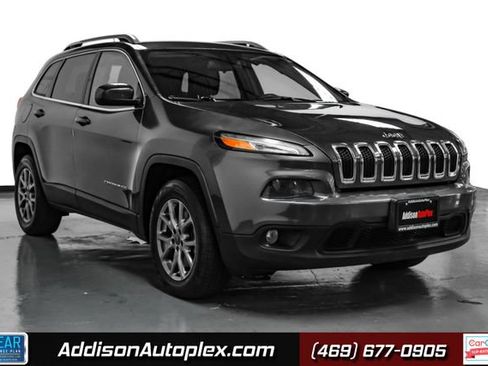 Used 2018 Jeep Cherokee Latitude Plus AWD/4WD image 1
