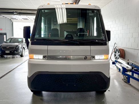 Used 2024 Chevrolet Brightdrop 600 w/ Commercial Equipment Package AWD/4WD image 2