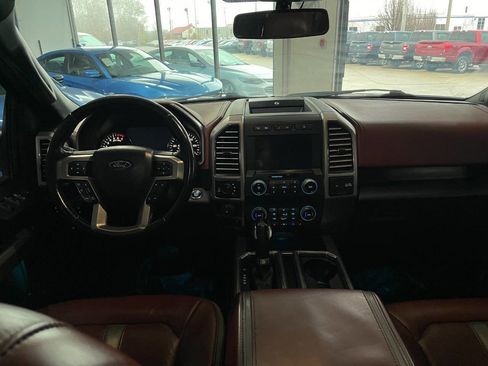 Used 2019 Ford F150 Platinum w/ Equipment Group 701A Luxury image 24