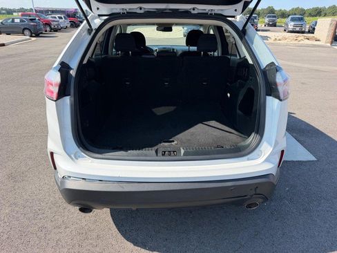Used 2019 Ford Edge SE FWD image 7