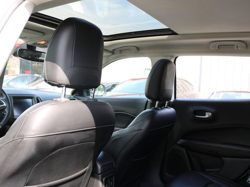 Used 2017 Jeep Compass Trailhawk w/ Leather Interior Group image 33