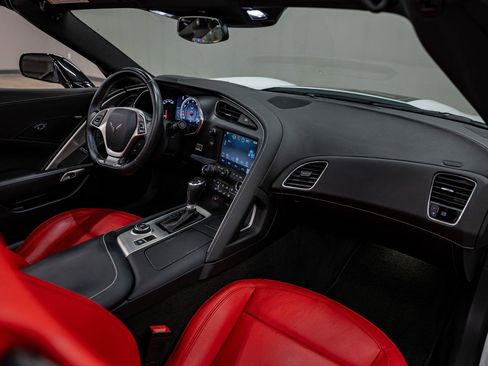 Used 2016 Chevrolet Corvette Stingray Convertible w/ Battery Protection Package image 7