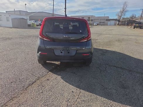 Used 2020 Kia Soul LX image 4