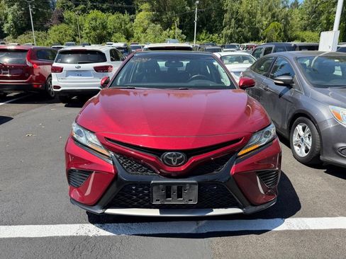 Used 2018 Toyota Camry XSE w/ Driver Assist Package FWD image 2