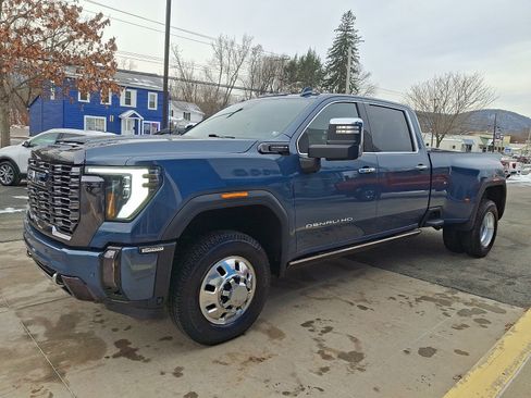 Used 2024 GMC Sierra 3500 Denali Ultimate image 3