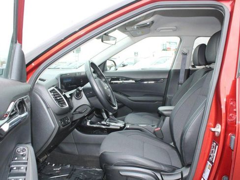 Used 2024 Kia Seltos S image 9