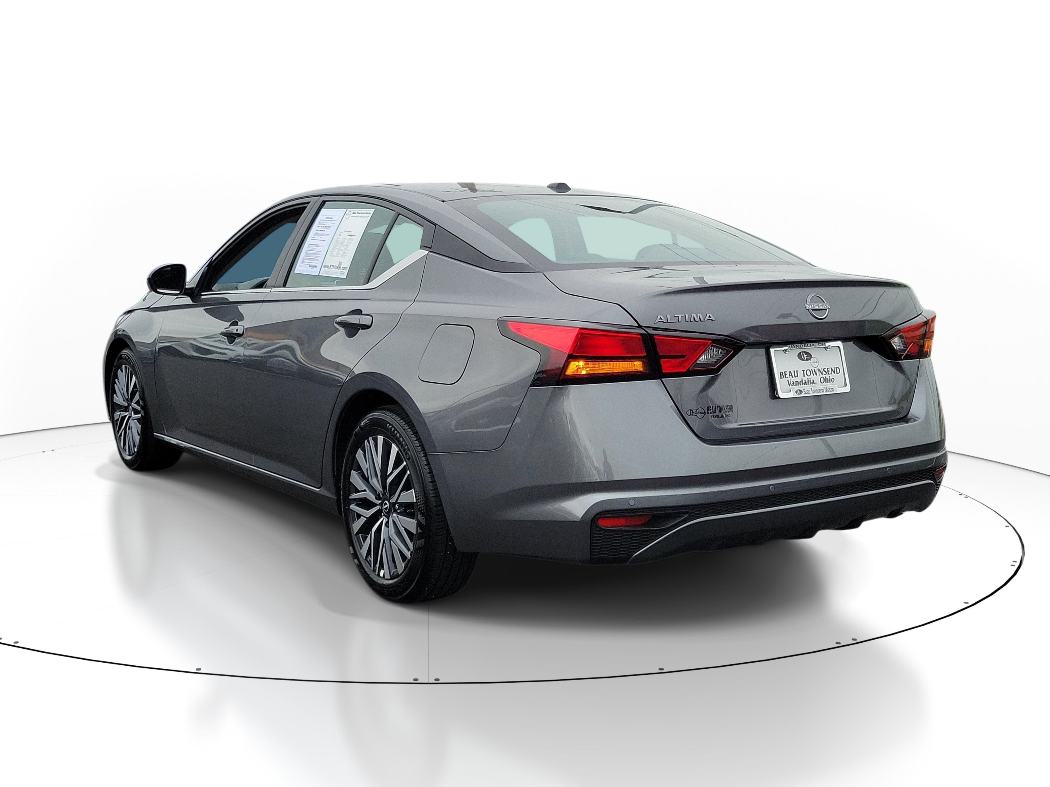 Used 2026 Nissan Altima 2.5 SV FWD image 3