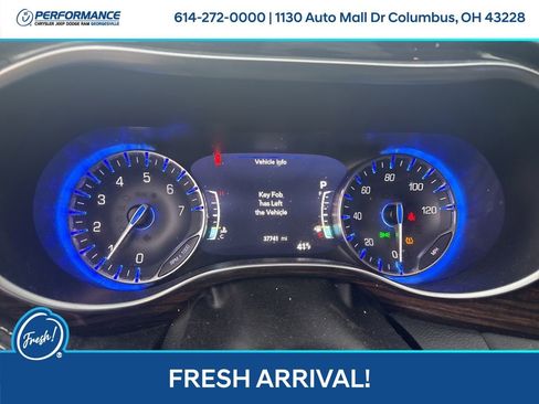 Used 2022 Chrysler Pacifica Limited image 22