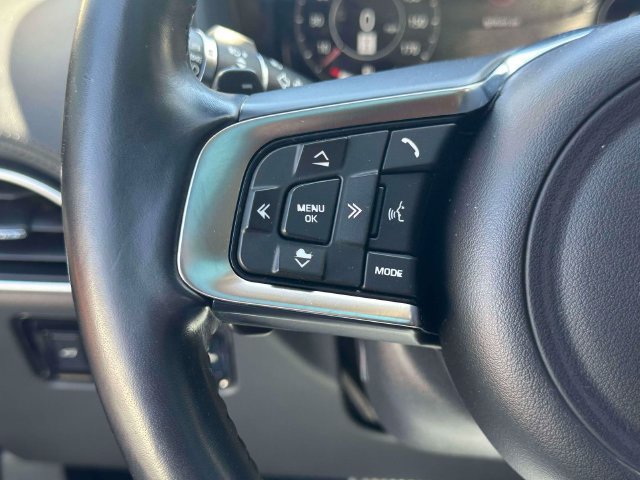 Used 2019 Jaguar F-PACE Portfolio AWD/4WD image 40
