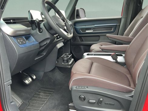 New 2025 Volkswagen ID. Buzz Pro S Plus image 16