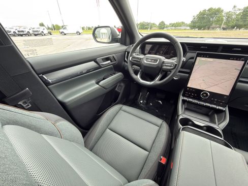 New 2026 GMC Terrain AT4 w/ Convenience Package III AWD/4WD image 15