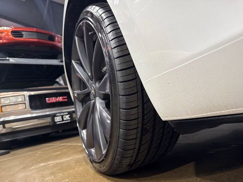 Used 2020 Tesla Model 3 Performance AWD/4WD image 37