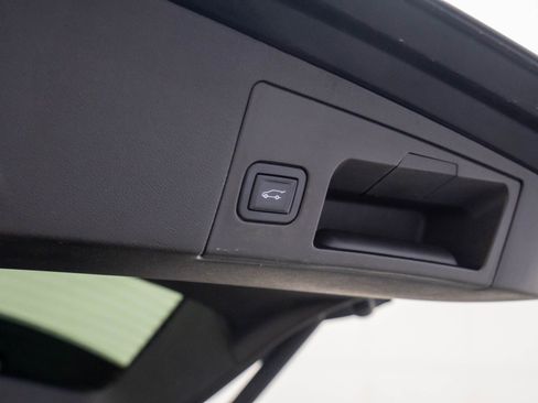 Certified 2022 Cadillac XT5 Premium Luxury image 36