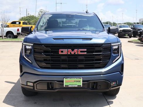 Used 2026 GMC Sierra 1500 Elevation AWD/4WD image 2