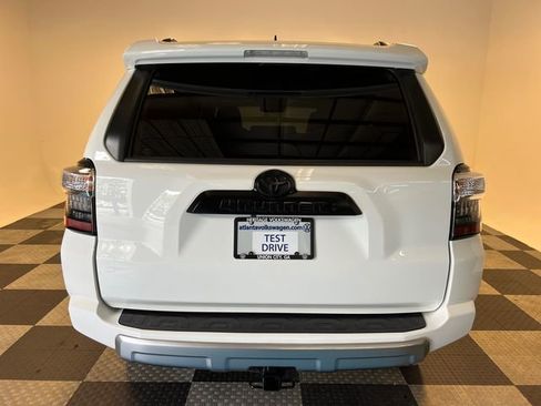 Used 2024 Toyota 4Runner TRD Off-Road Premium w/ Moonroof Package AWD/4WD image 4