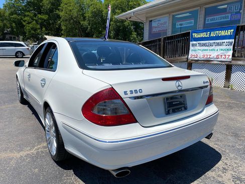 Used 2008 Mercedes-Benz E 350 4MATIC Sedan image 8