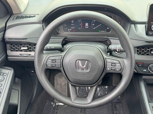 Used 2023 Honda Accord EX image 18