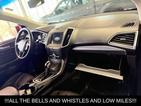 Used 2017 Ford Edge Titanium w/ Equipment Group 301A AWD/4WD image 12