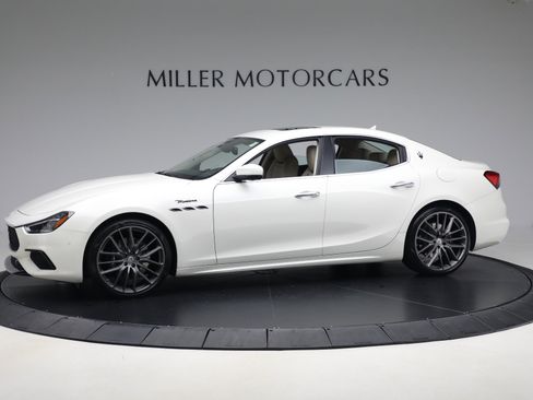 Certified 2022 Maserati Ghibli Modena Q4 image 2