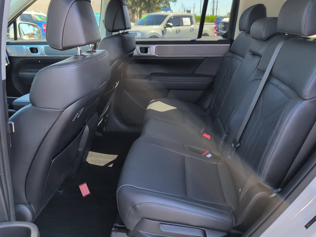 Used 2026 Hyundai Santa Fe SEL FWD image 11