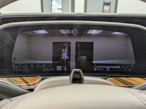 Used 2022 Cadillac Escalade Premium Luxury Platinum image 14