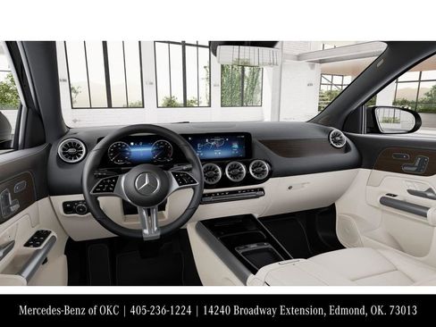 New 2026 Mercedes-Benz GLA 250 4MATIC image 3