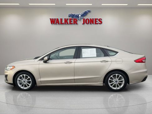 Used 2019 Ford Fusion SE image 6