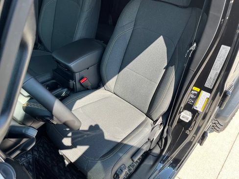 Used 2024 Jeep Wrangler Unlimited Sport AWD/4WD image 12