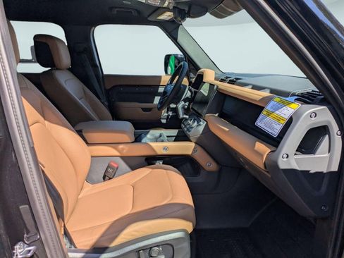 New 2026 Land Rover Defender 110 X-Dynamic SE AWD/4WD image 33