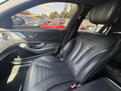 Used 2019 Mercedes-Benz S 560 4MATIC Sedan image 16