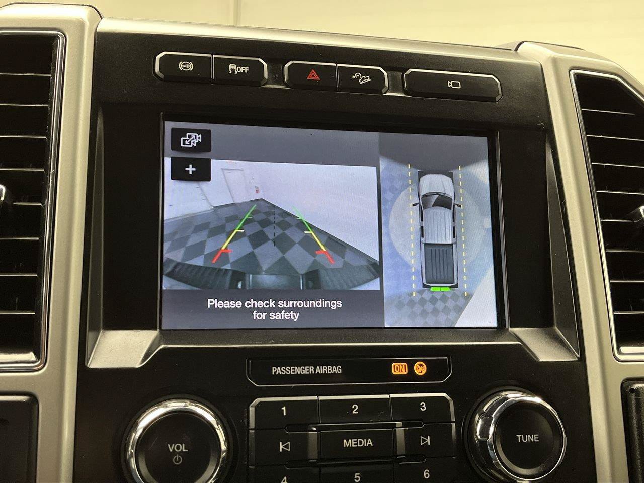 Used 2019 Ford F250 Lariat AWD/4WD image 6