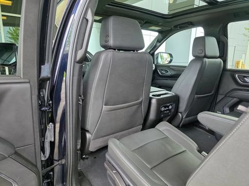 Used 2023 Chevrolet Tahoe LT w/ Luxury Package AWD/4WD image 22