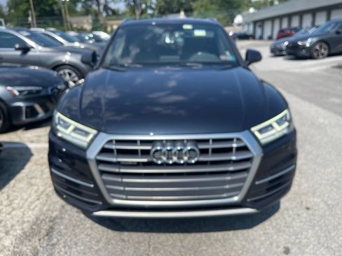 Used 2018 Audi Q5 2.0T Premium Plus w/ Premium Plus Package AWD/4WD image 2