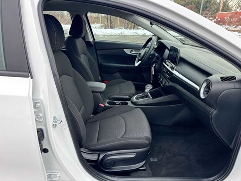 Used 2022 Kia Forte LXS image 15