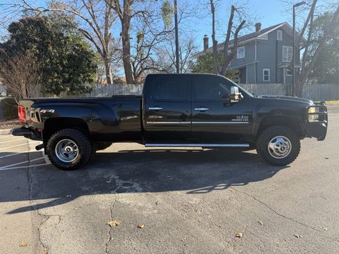 Used 2013 Chevrolet Silverado 3500 LT w/ Texas Edition image 4