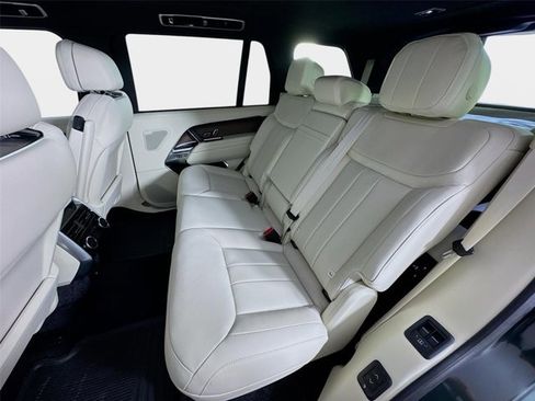 New 2026 Land Rover Range Rover Long Wheelbase SE AWD/4WD image 24