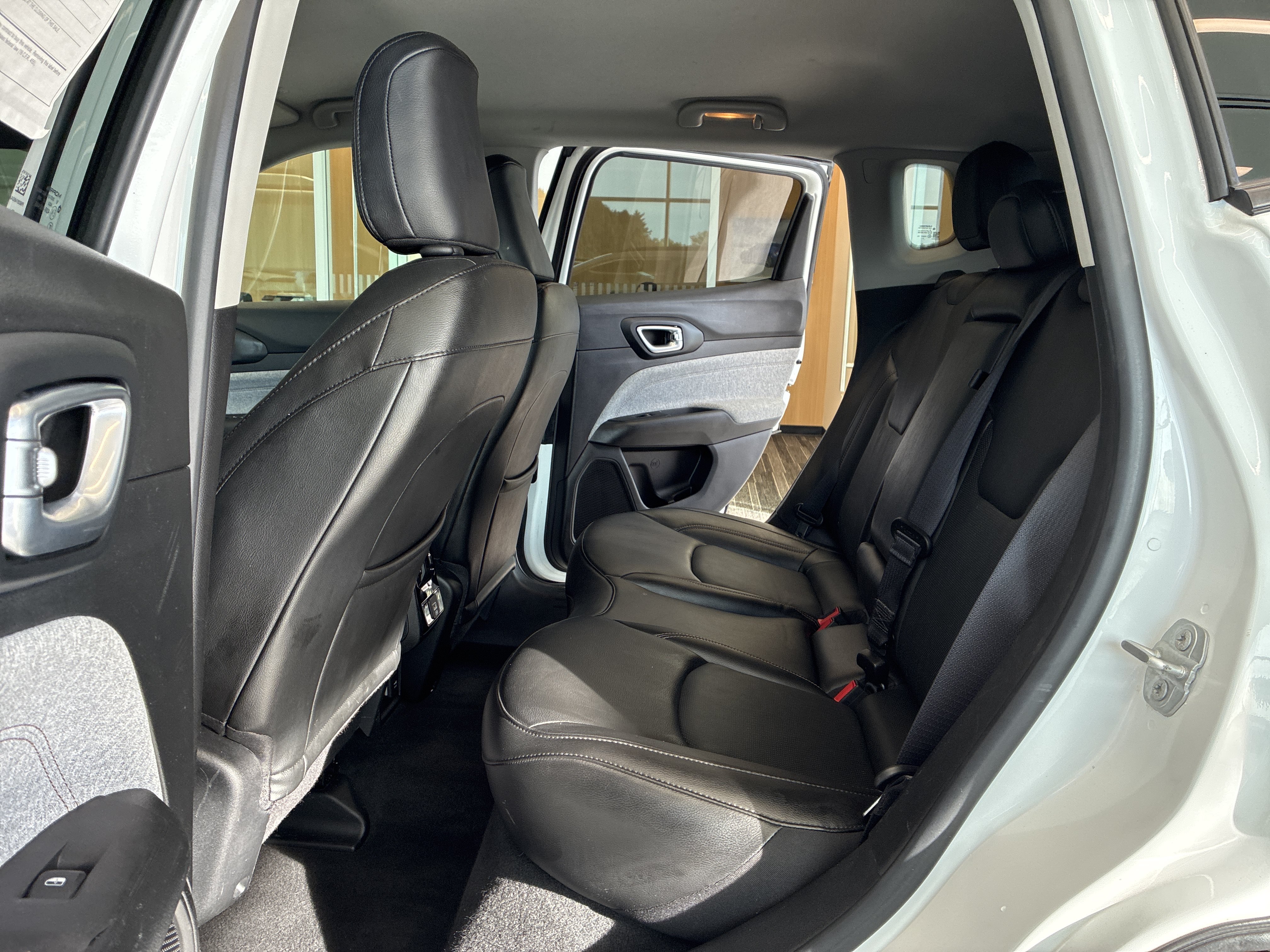 Certified 2022 Jeep Compass Latitude AWD/4WD image 12