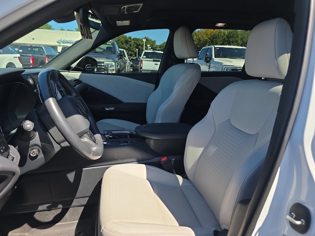Used 2024 Lexus TX 350 AWD w/ Captains Chair Package image 23
