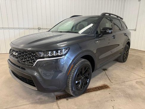 Used 2023 Kia Sorento S w/ Panoramic Sunroof Package AWD/4WD image 6