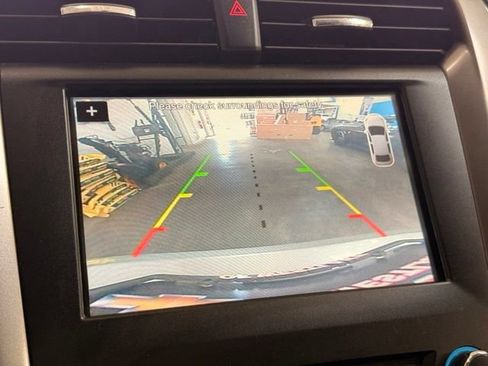 Used 2017 Ford Fusion SE w/ Fusion SE Technology Package FWD image 17
