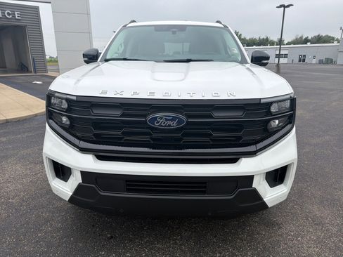 New 2026 Ford Expedition Active AWD/4WD image 3