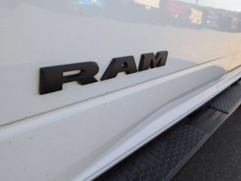 Used 2020 RAM 2500 Big Horn w/ Level 2 Equipment Group AWD/4WD image 14