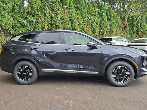 New 2026 Kia Sportage LX w/ LX Convenience Package image 2