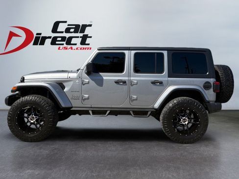 Used 2020 Jeep Wrangler Unlimited Sahara AWD/4WD image 3