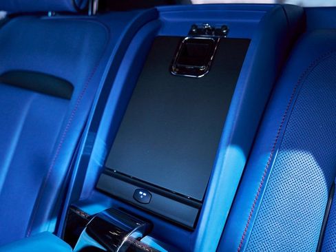 Used 2021 Rolls-Royce Cullinan Black Badge image 59