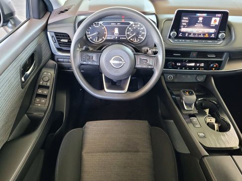 Certified 2023 Nissan Rogue SV FWD image 7